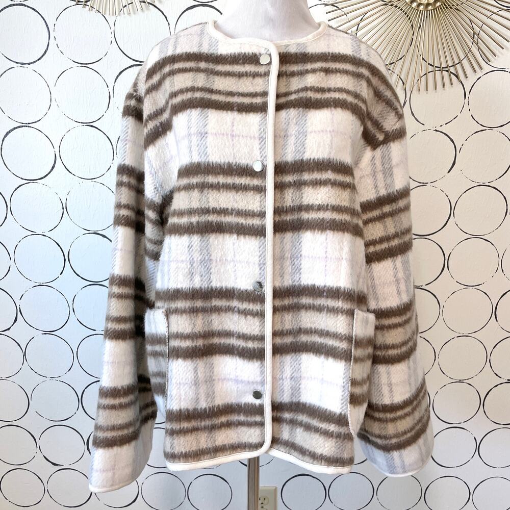 Lollys Laundry Womens Faux Fur Coat Jacket L Neutral Plaid Button Cozy Classic